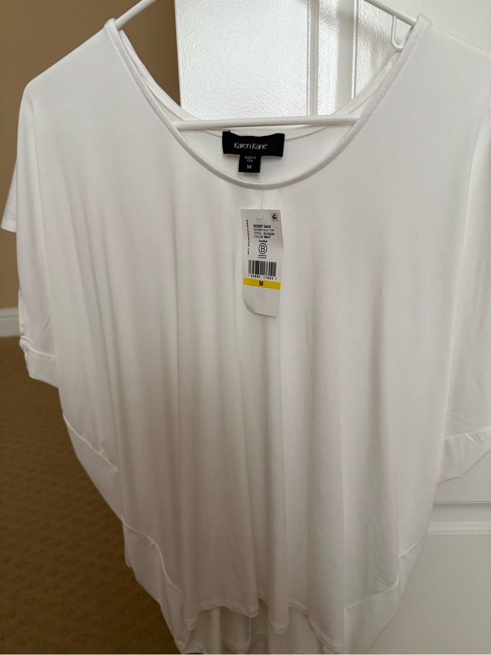 Karen Kane White Extended Short Sleeve Scoop Neck Top Size Medium 2L14224  NWT